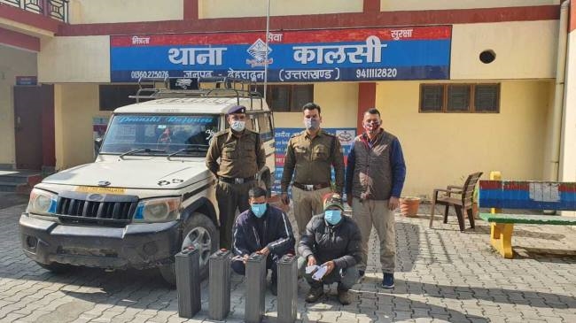 मोबाइल टावर की चोरी बैटरियों के साथ दो शातिर गिरफ्तार