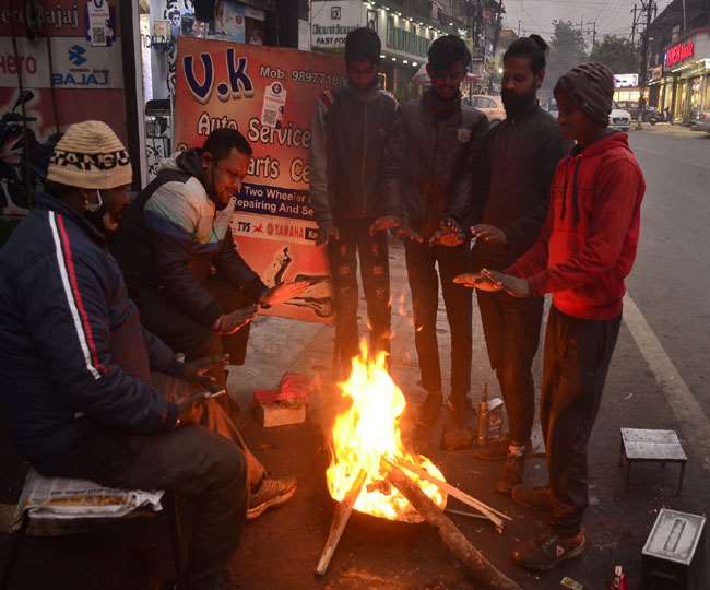 उत्तराखंड में बारिश-बर्फबारी के बाद शीत लहर का प्रकोप, जानिए अगले तीन दिन के मौसम का हाल