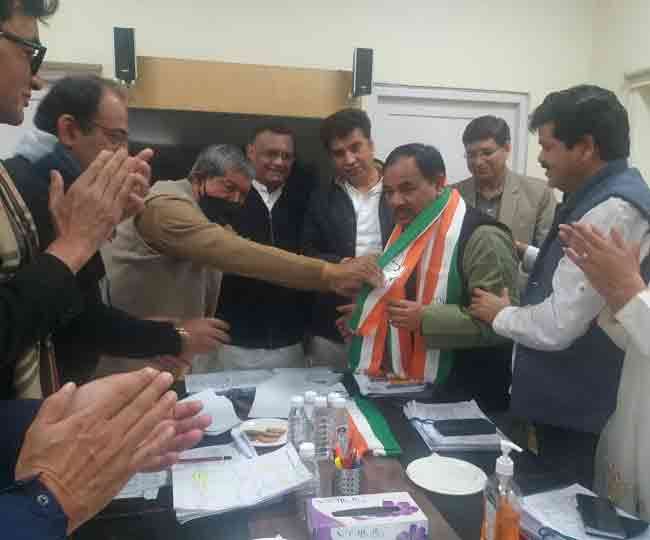 Uttarakhand Election 2022: हरक सिंह रावत और उनकी बहू अनुकृति गुसाईं कांग्रेस में शामिल, हरीश रावत समेत कई नेता रहे मौजूद