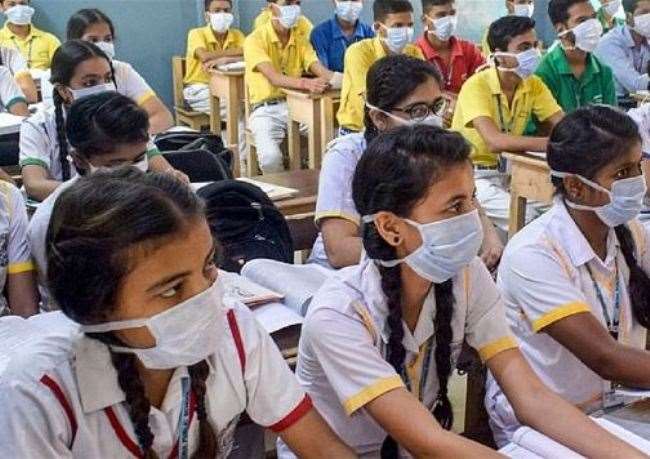 Mumbai School Reopen: मुंबई में 24 जनवरी से खुलेंगे स्कूल, आदित्य ठाकरे ने ट्वीट कर दी ये जरूरी सलाह