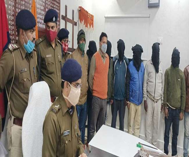 सीतामढ़ी जिले में सात डकैत गिरफ्तार, बदमाशों के पास से मिले कई चौकाने वाले सामान