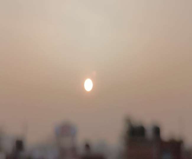 गोरखपुर में हल्की धूप पर भारी पड़ रहीं पछुआ हवाएं, बन रहे बारिश के आसार