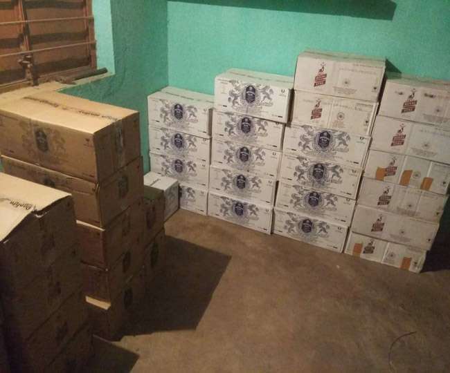 हमीरपुर में एनआइटी के पास छापामारी, शराब की 500 अवैध पेटी बरामद, एक काबू