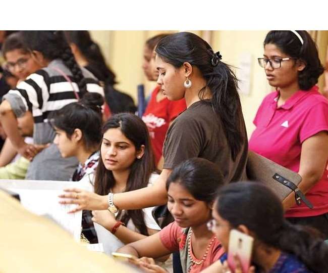 एक अप्रैल से नया सत्र आनलाइन शुरू, अब 9वीं व 11वीं के 7.50 लाख बच्चों के भविष्य पर सवाल