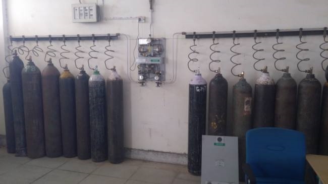 ऑक्सीजन प्लांट पर क्षमता से अधिक लोड होने से बिगड़ रहे हालात