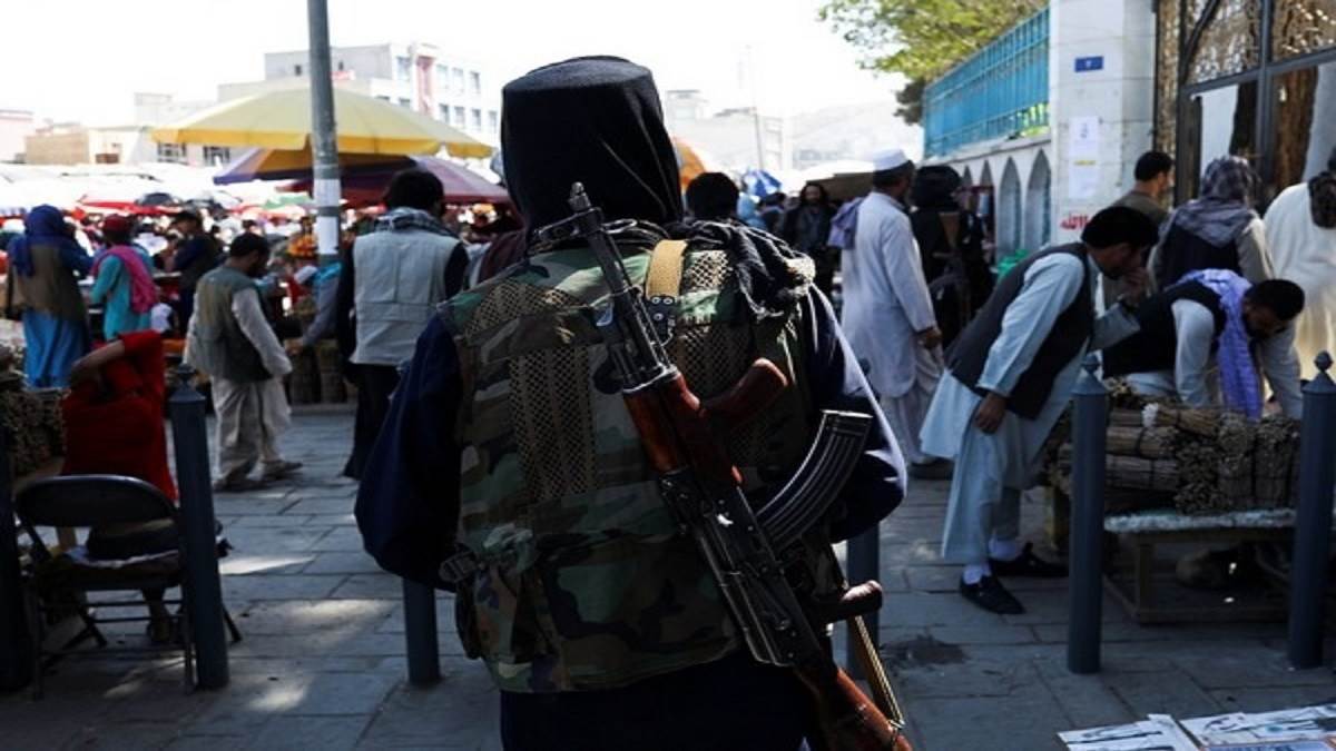 UK Mission to Afghanistan: तालिबान की बड़ी चाल, अंतरराष्ट्रीय मान्यता में बाधा बने ब्रिटेन के नागरिकों को किया रिहा, जानिए क्या है पूरा मामला