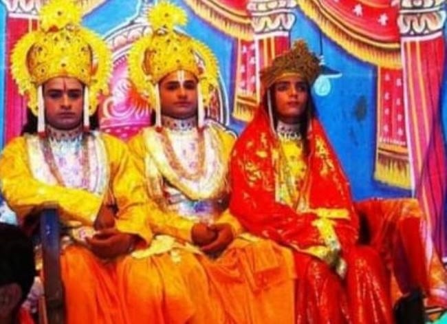 रावण का गूंजा अट्टहास, बरसे रघुवीर के तीर