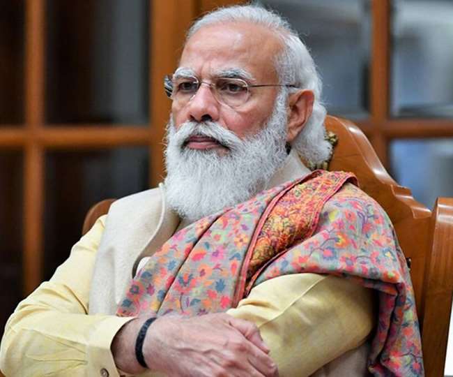 पीएम गरीब कल्याण पैकेज: कोरोना से लड़ने वाले स्वास्थ्य कर्मियों के लिए बीमा योजना की अवधि 6 महीने बढ़ी