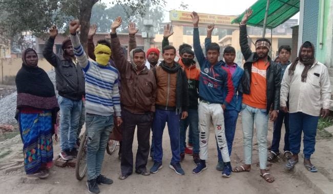 पेयजल आपूर्ति बाधित, प्रदर्शन