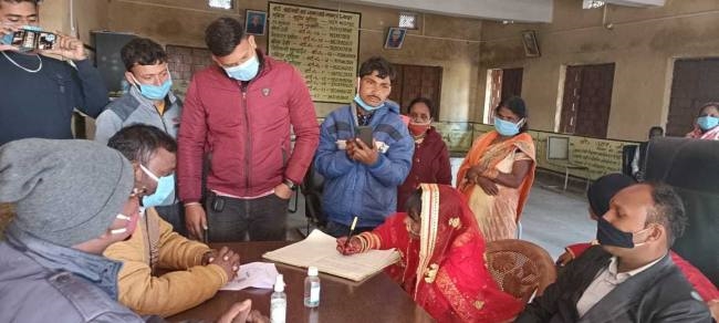 झामुमो नेता व समाज के लोगों ने सुनीता की जिदगी में लाई खुशहाली