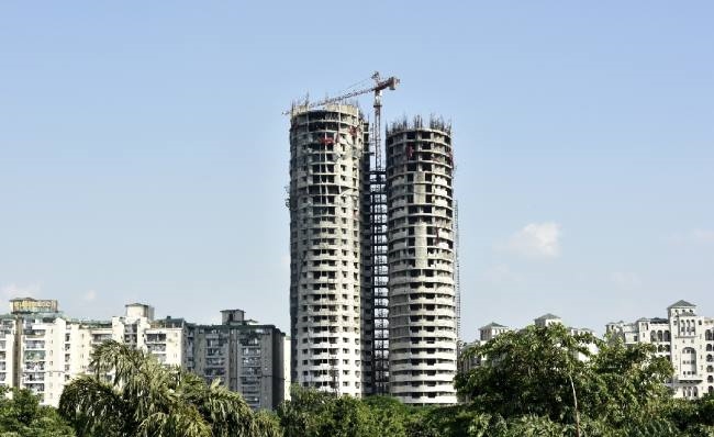 सौ करोड़ से अधिक की रकम खरीदारों को वापस होगी