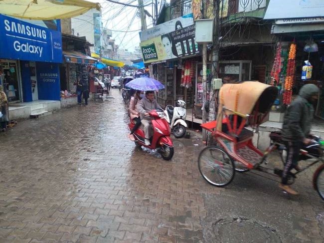 बारिश से कंपकंपी बढ़ी, न्यूनतम तापमान आठ डिग्री सेल्सियस