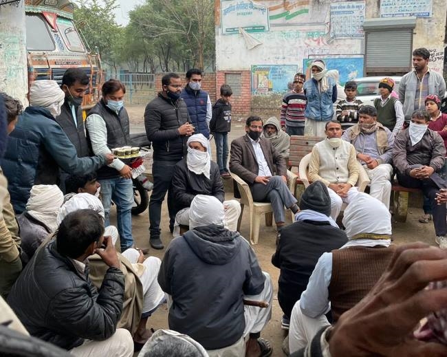 अटल भूजल योजना के बारे में ग्रामीणों को किया जागरूक