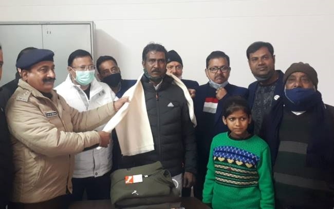 किशोरी की जान बचाने वाला आटो चालक सम्मानित