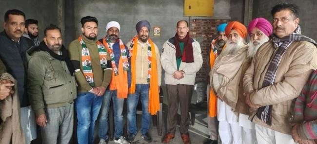 पूर्व पार्षद राणा ने शिअद में शामिल तो कई परिवारों ने कांग्रेस का दामन थामा