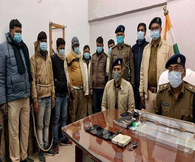 दरभंगा जिले में बैंक ग्राहकों को लूटने के मामले में मोतिहारी से पांच बदमाश गिरफ्तार