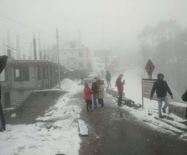 उत्तराखंड में बदला मौसम दून समेत कई इलाकों में झमाझम बारिश; ऊंचाई वाले क्षेत्रों में बर्फबारी