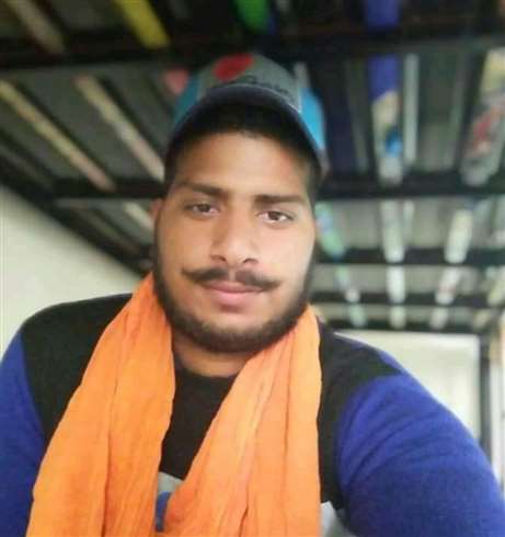 शाहपुर के युवक की दुबई में एक हादसे में मौत, ढाई साल पहले गांव के युवक के साथ गया था अनुराग