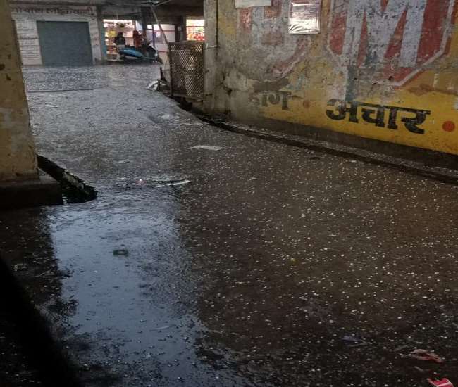 Aligarh Weather Forecast : बारिश और हवाओं ने बदला मौसम का मिजाज, लोगों को मिली राहत Aligarh news