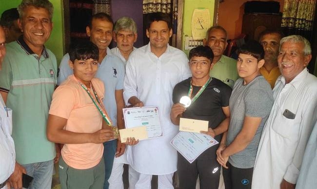पहले खेल कोटा रद किया अब स्टेडियम में प्रैक्टिस पर टैक्स : दीपेंद्र हुड्डा