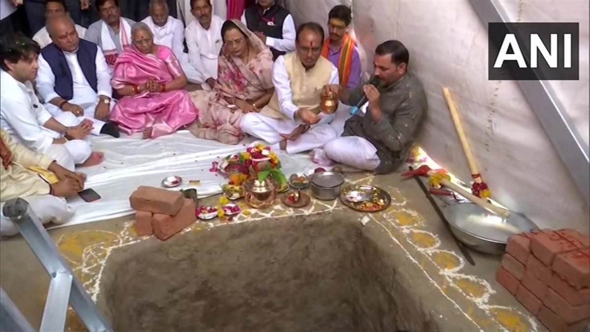 MP CM Shivraj Singh Chouhan: सीएम शिवराज सिंह चौहान ने किया ग्वालियर में देवराज आयुर्विज्ञान संस्थान और अस्पताल का 'भूमिपूजन'