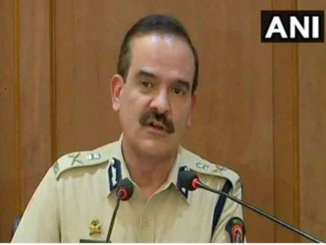 मुंबई के पूर्व पुलिस आयुक्त परमबीर सिंह के खिलाफ रंगदारी का मामला, 6 पुलिसकर्मी समेत 8 लोगों के खिलाफ FIR