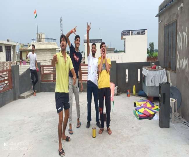 Raksha Bandhan 2021: मौसम ने भरा जोश, जम्मू शहर में खूब हुई पतंगबाजी