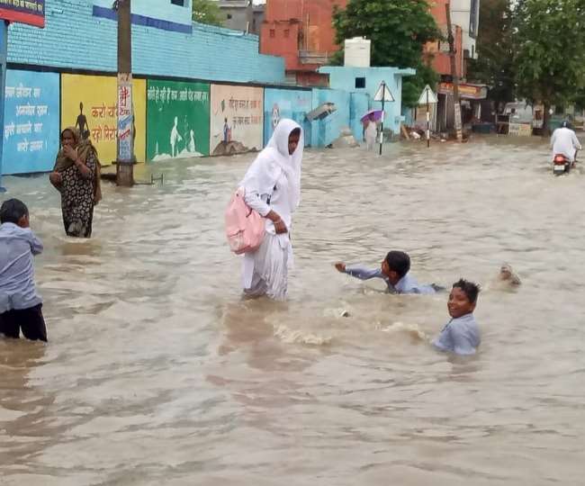 Haryana Weather Forecast: हरियाणा में बदला मौसम, सितंबर में जमकर बारिश, जानिए 24 घंटे में कैसा रहेगा Weather