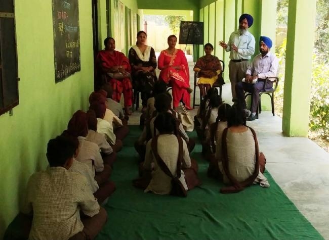 स्वाइन फ्लू संबंधी बच्चों को किया जागरूक