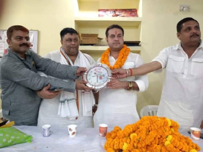 सांसद ने कई गांवों का किया दौरा