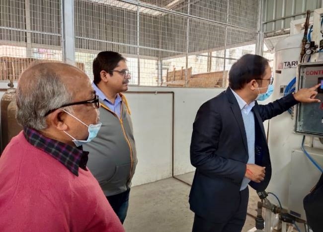ओमिक्रोन को लेकर अलर्ट, सीडीओ ने देखी आक्सीजन प्लांट की व्यवस्था