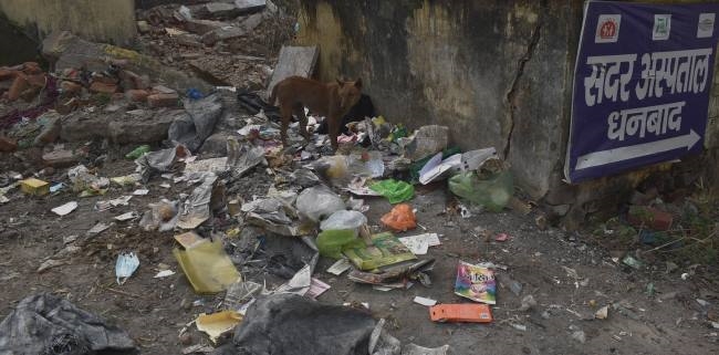 स्वच्छता पुरस्कार में बन गए हीरो, सफाई के नाम पर जीरो