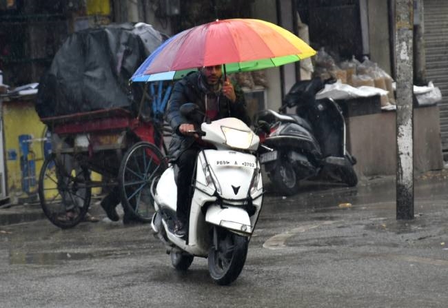 दिन भर बरसे बादल, 52 साल में पहली बार जनवरी में रिकार्ड 105.2 मिलीमीटर बारिश