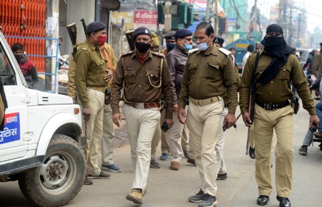 दुकान से कुछ दूर आगे बढ़ते ही आटो से टकरा गई थी अपराधियों की बाइक