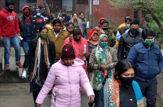 अलीगढ़ में टीईटी, ऐसे आए सवाल कि बगलें झांकते दिखे अभ्यर्थी