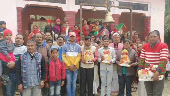 वैदिक मंत्रोच्चार के बीच मंदिर में शिवलिग की प्राण प्रतिष्ठा