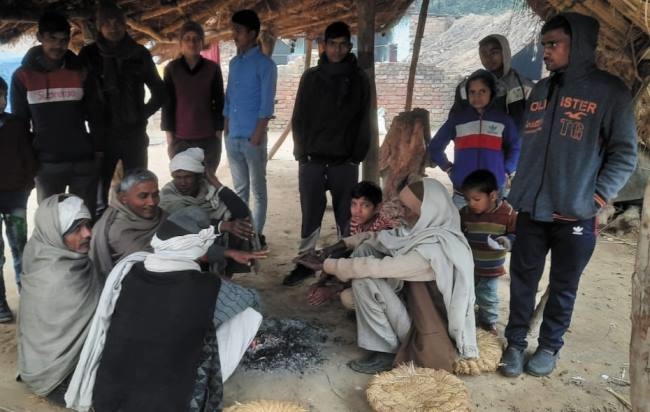 बेमौसम बारिश से लुढ़का पारा, आज भी छाए रहेंगे बादल