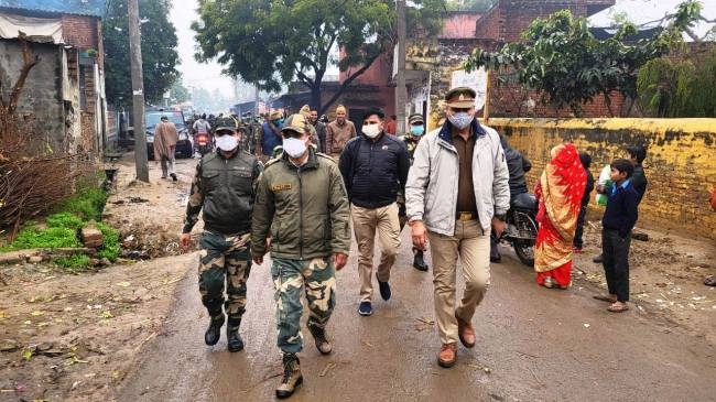 नरसेना में पुलिस ने किया मार्च