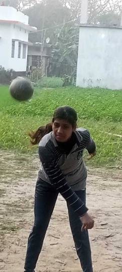 सारण में बच्चों का भविष्य संवार रहे बमबम सिंह