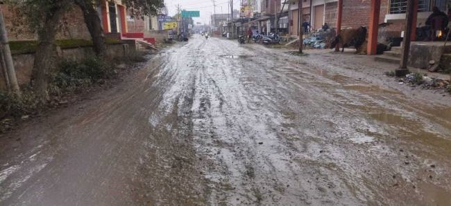 बदले मौसम के मिजाज से जनजीवन हुआ अस्त व्यस्त