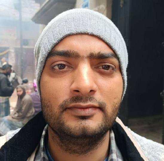 सैकड़ों घरों के लोग शुद्ध पेयजल से वंचित