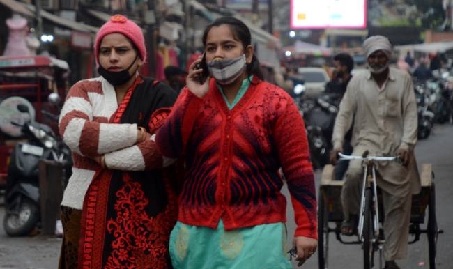लगातार 36 घंटे हुई बरसात से सड़कों व बाजारों में पसरा सन्नाटा