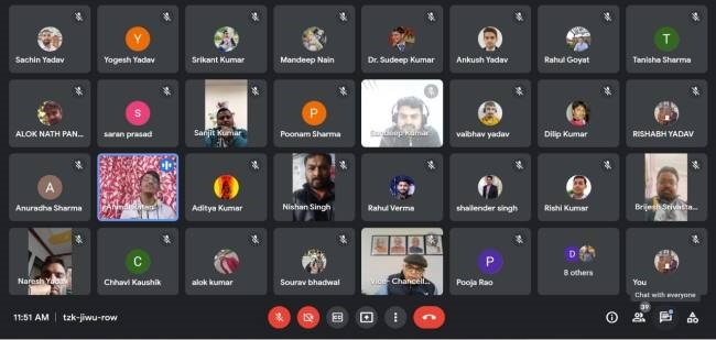नेताजी के विचारों को जीवन में चरितार्थ करें
