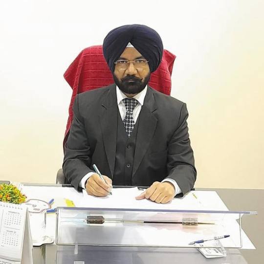 कोरोना वायरस से घबराने की जरूरत नहीं, टीकाकरण करवाएं : डा. जसदेव सिंह