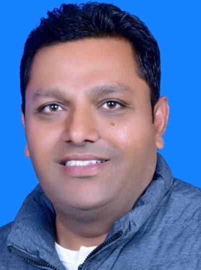 गांव में ओयो होटल के खिलाफ विरोध शुरू, जमकर की नारेबाजी