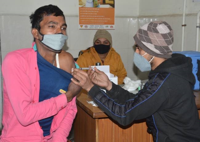 पीजीआइ में 30 हेल्थ केयर वर्कर संक्रमित, दो की मौत