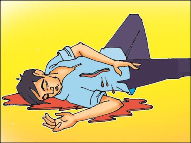 कोलकाता के जादवपुर में तेज रफ्तार कार सड़क किनारे बनीं दुकानों से टकराई, एक की मौत, छह घायल