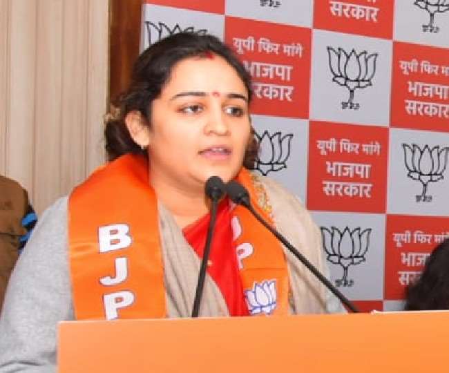 UP Chunav 2022: अपर्णा यादव ने कहा, राष्ट्र को बचाना है तो पूरे दम से भाजपा को फिर बहुमत से सत्ता में लाना जरूरी