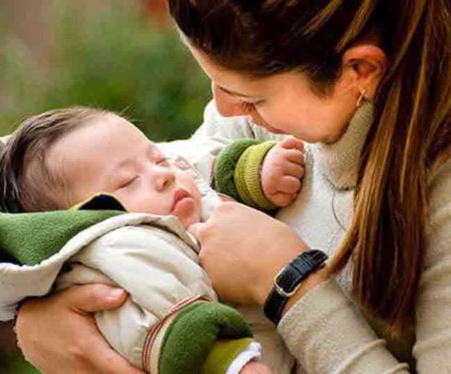 कोरोनाकाल में इस तरह बच्चों का रखें खास ख्याल, संक्रमण के बढ़ते प्रकोप के बीच मौसमी बीमारियां बना रहीं शिकार