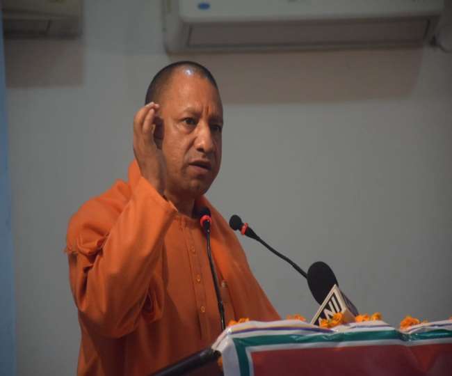 यूपी चुनाव 2022: सीएम योगी बोले, सपा सबसे पहले अपना बंगला बनाती थी और माफिया जमीनों पर करते थे कब्जा